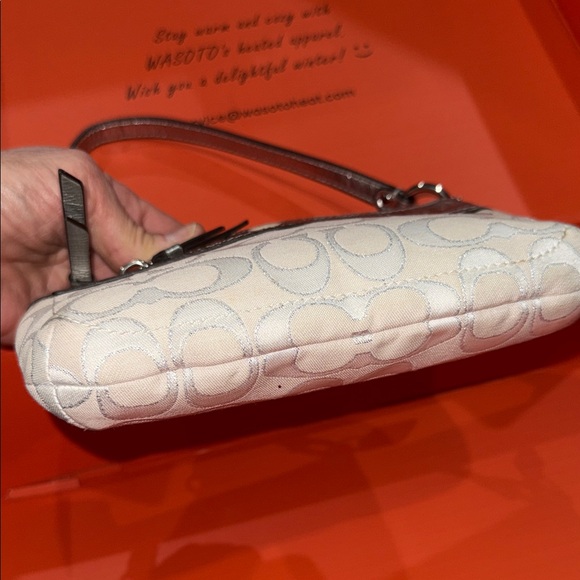 Coach Metallic Silver and Cream Shoulder Bag - Picture 9 of 14